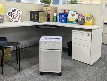 深圳華強北某某國際貿(mào)易公司  隔壁裝修租賃空氣凈化器 除甲醛異味